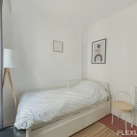 5 Min From Gare De Lest Lively & Cultural Area Apartment Paris