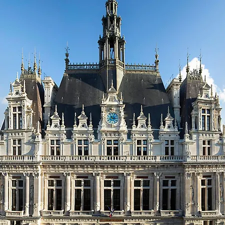 شقة 5 Min From Gare De Lest Lively & Cultural Area *